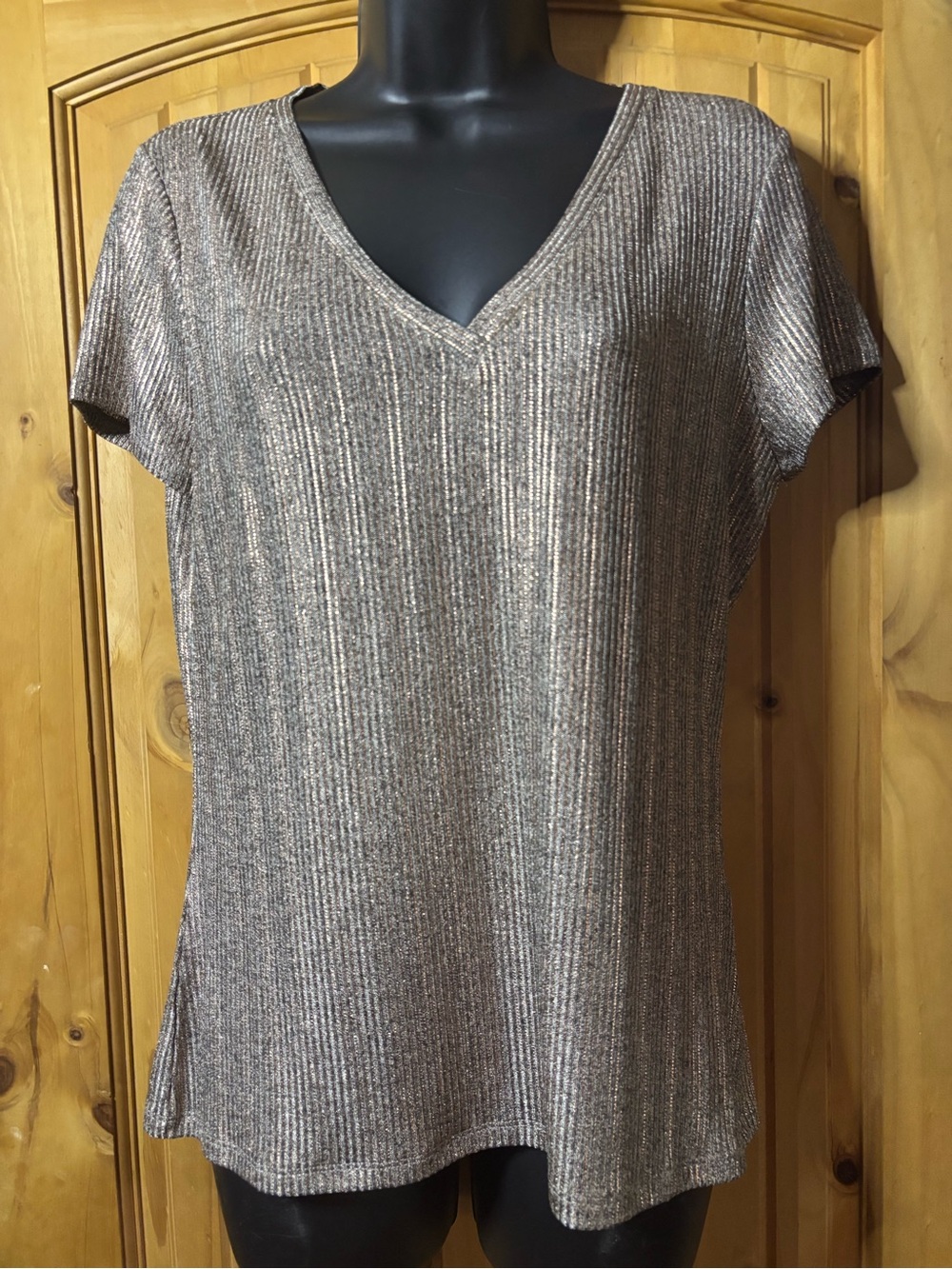White House Black Market Silver Metallic Ribbed V-Neck Short Sleeve Top